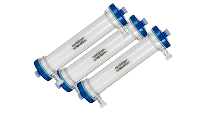 Automatic hemodialyzer assembly machine